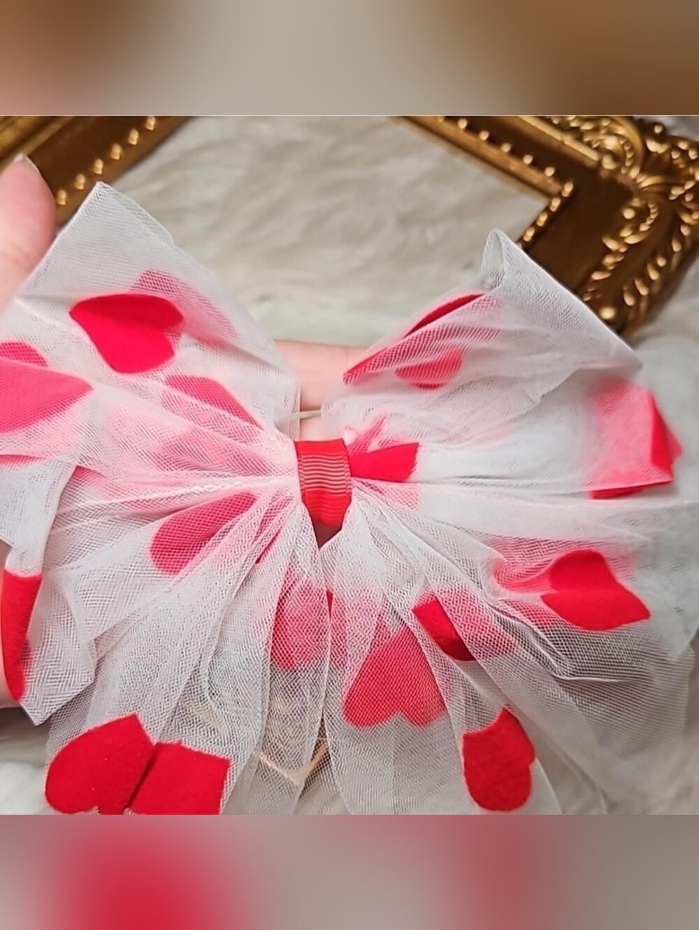 Sweetheart Energy — Sheer Heart Bow - Picture 2 of 5